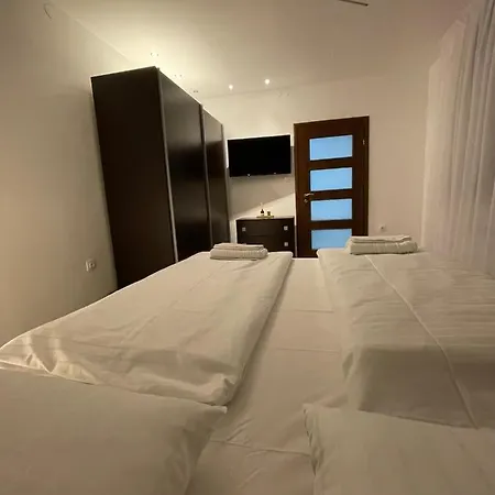 никола и мария בית הארחה *