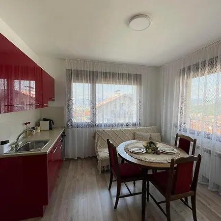 никола и мария בית הארחה